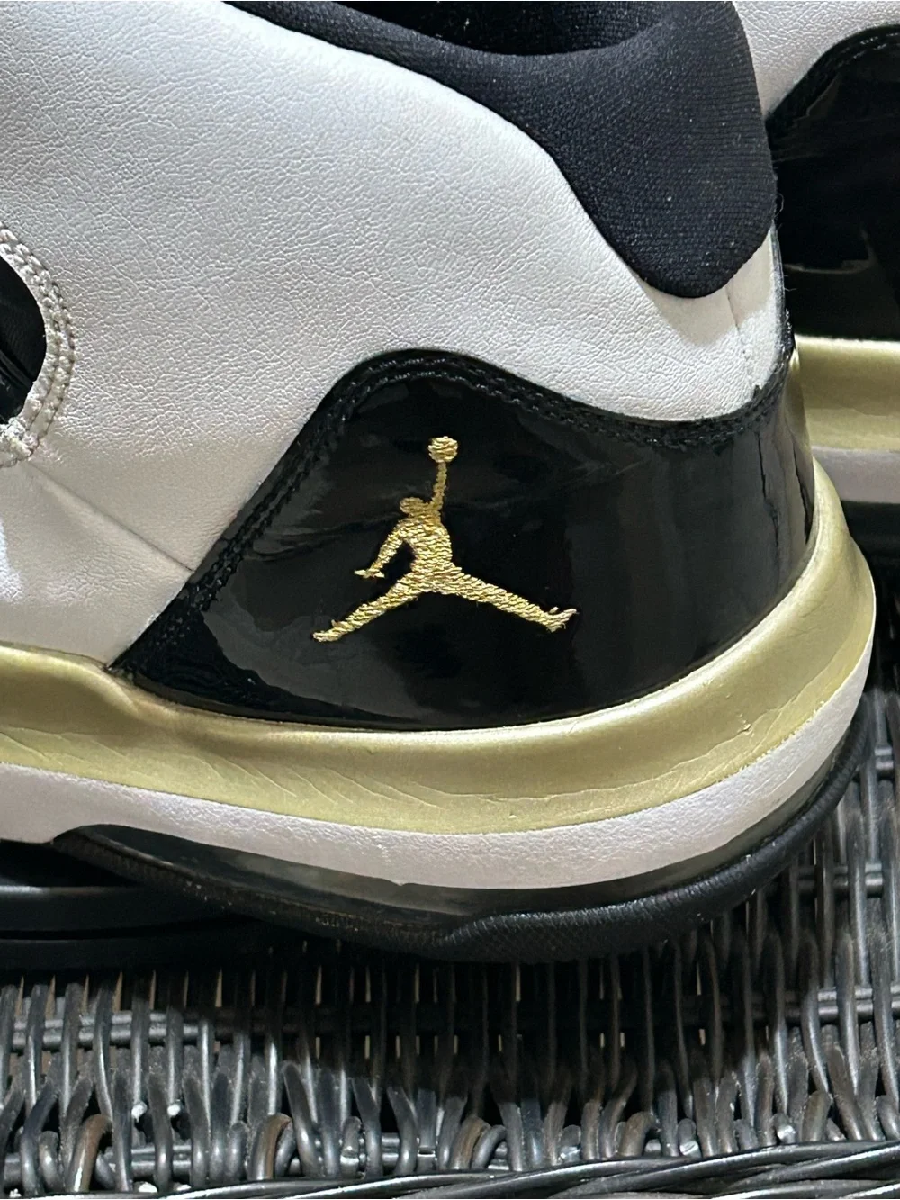 Size 12 Jordan Max Aura White Metallic Gold Black AQ9084-107
